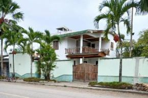 Casa 2 pisos cerca de la playa